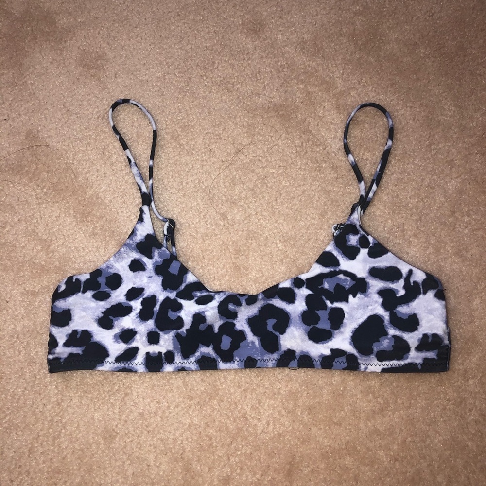 BRAND NEW cheetah print top